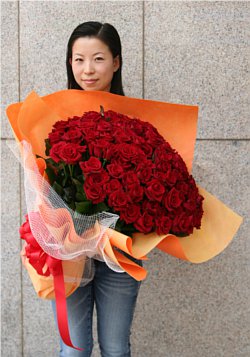 プロポーズなら１００本のバラの花を送ってみよう！ 